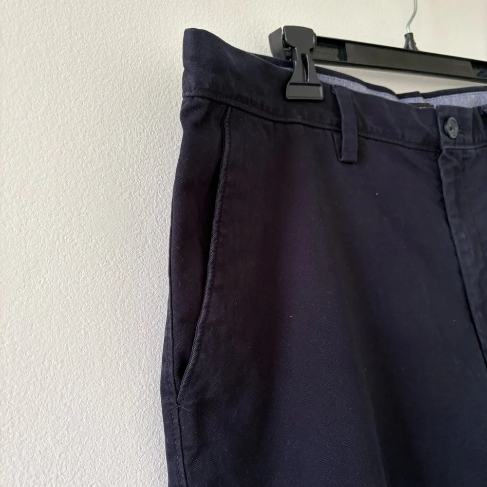 Banana Republic Men’s  Navy Blue Flat Front Shorts